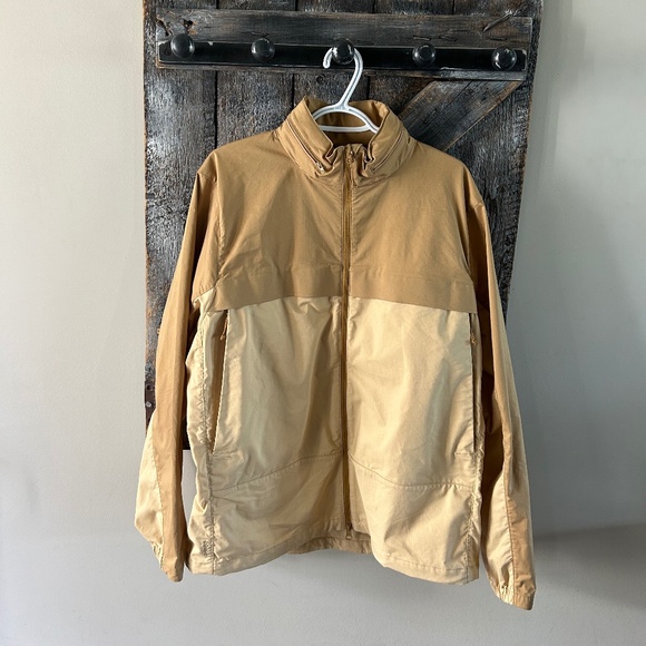 Men's Fjallraven Full Zipper Abisko Hike Jacket w/Hide Away Hood - Picture 1 of 4